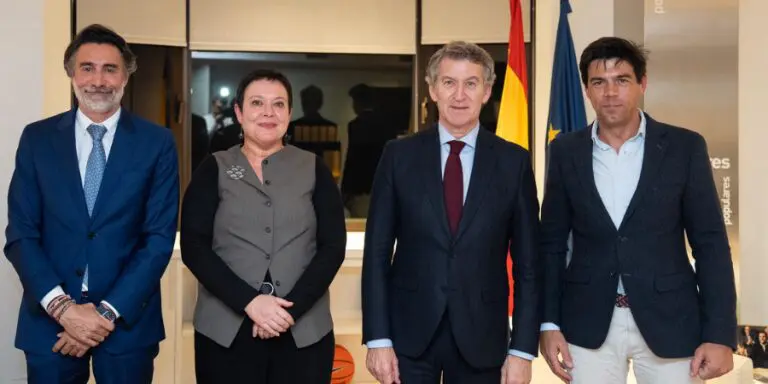 El secretario general de USO se reúne con el líder del PP y de la oposición