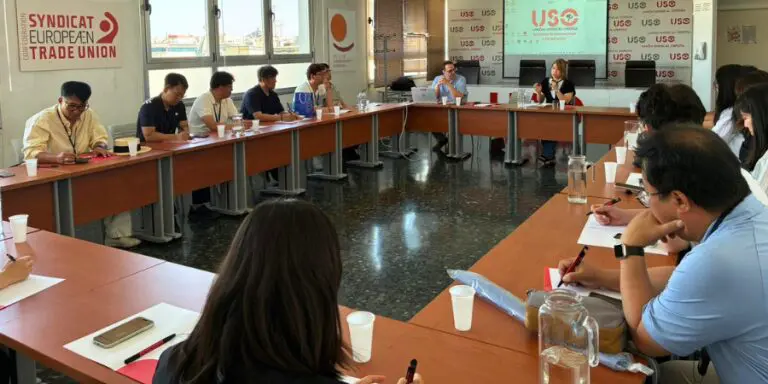 USO recibe a una delegación de Korea Economic Daily para analizar el marco sindical