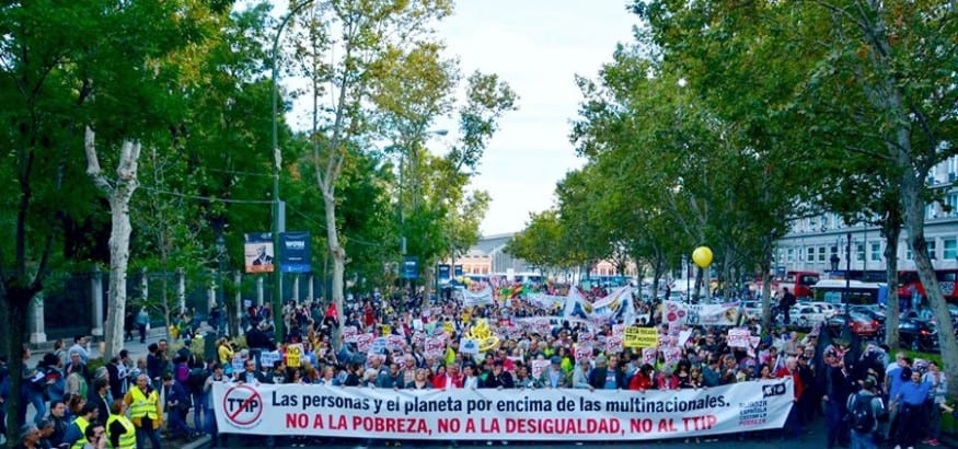 Miles de ciudadanos muestran su rechazo al TTIP y CETA y dicen no a la pobreza y la desigualdad