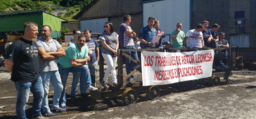 Los trabajadores de Astur Leonesa se movilizan por el futuro de la empresa