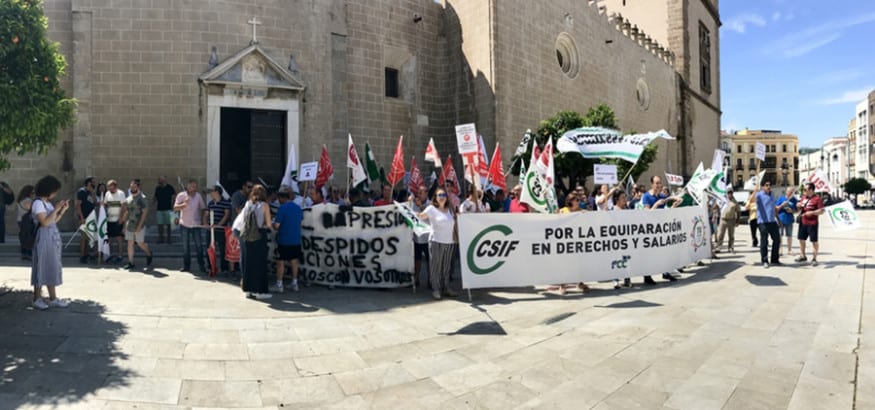 El comité de huelga de FCC Badajoz firma un preacuerdo que pone fin a la huelga de limpieza
