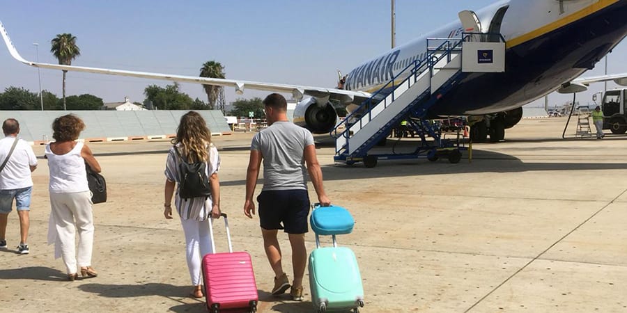 Trabajo cita a los sindicatos a una nueva reunión de mediación con Ryanair Trabajo cita a los sindicatos a una nueva reunión de mediación con Ryanair