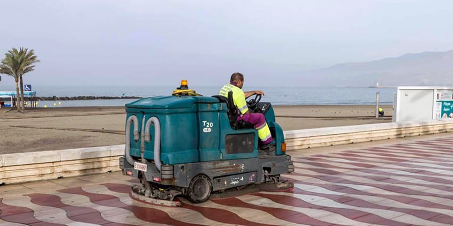 USO denuncia incumplimientos en materia de salud laboral en la concesionaria de limpieza de Almería
