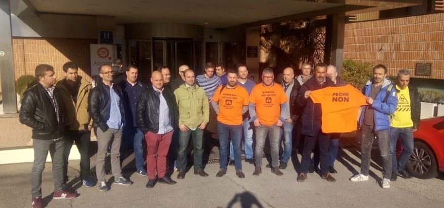 Los trabajadores exigen la retirada del ERE en la primera reunión de consultas de Alcoa