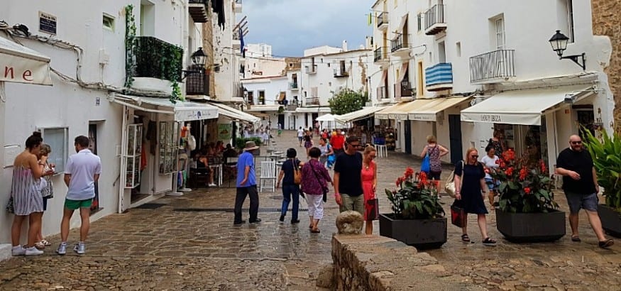 Constituida la mesa negociadora del Convenio del Comercio en Baleares