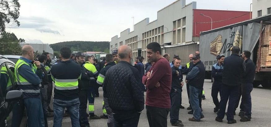 Los trabajadores de Hiasa desconvocan la huelga tras pactar la eliminación de la doble escala salarial