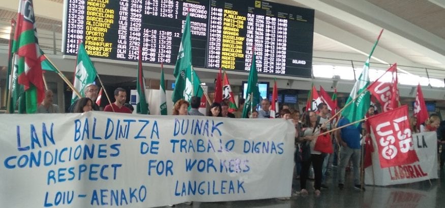 Esta semana comienza la negociación de trabajadores y aeropuerto de Bilbao para ampliar plantilla