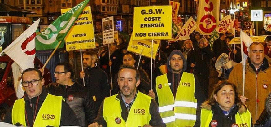 Manifestación por el futuro de la industria de Cantabria y sus puestos de trabajo