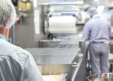 Ante el coronavirus, en contratas hospitalarias, ¿quién tiene la obligación de entregar los EPI?