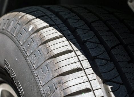 Los ERTE por coronavirus paralizan la producción en la industria del automóvil