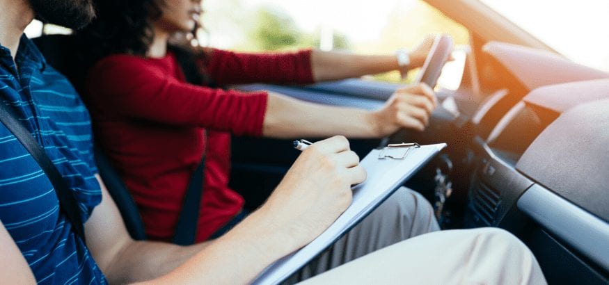 Abren las autoescuelas con medidas de protección para profesores y alumnos