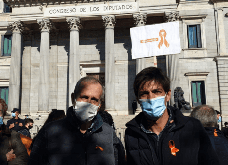FEUSO vuelve a las puertas del Congreso a pedir diálogo sobre la ley educativa