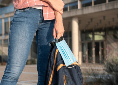 Exámenes presenciales: contra la salud de estudiantes y personal