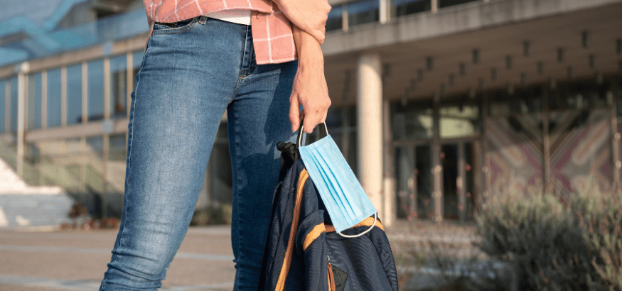 Exámenes presenciales: contra la salud de estudiantes y personal