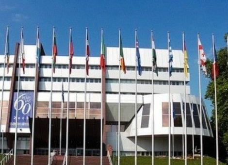 España ratifica la Carta Social Europea