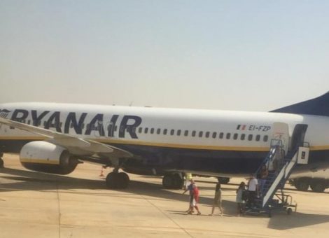 18 trabajadores despedidos y más de 150 expedientados por Ryanair