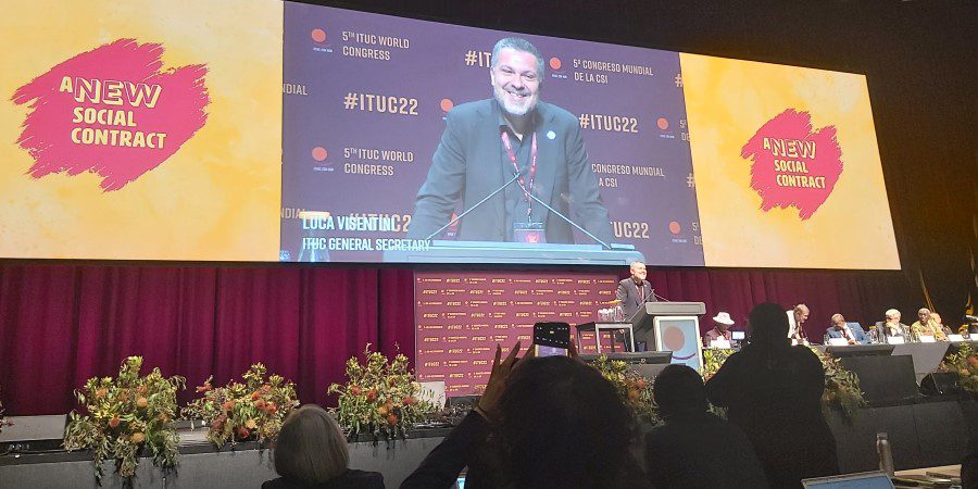 El V Congreso de la CSI elige a Luca Visentini como nuevo secretario general