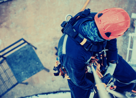 ¿Puede una imprudencia ser causa de accidente laboral?