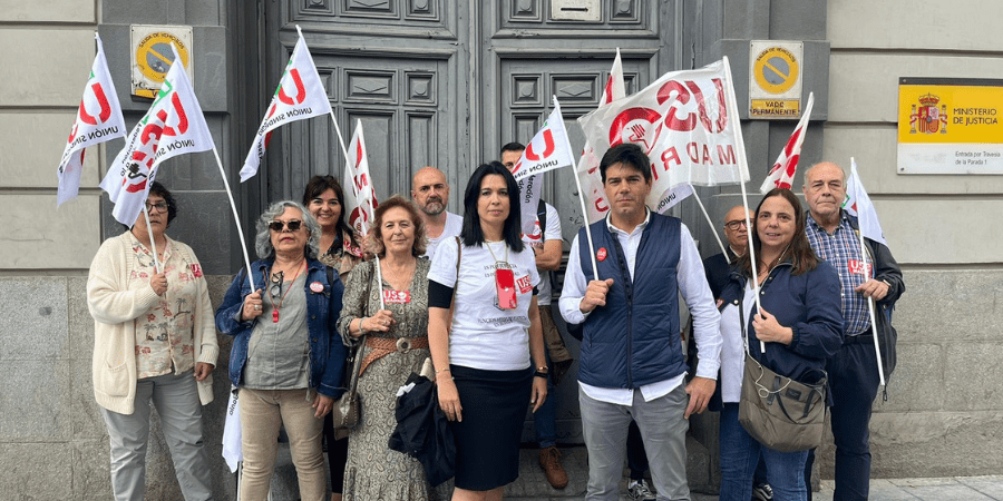 El secretario general de USO visita a los huelguistas de Justicia en el Ministerio