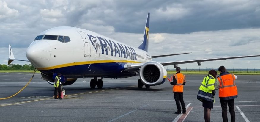 USO impugna los servicios mínimos de las huelgas de Ryanair y EasyJet