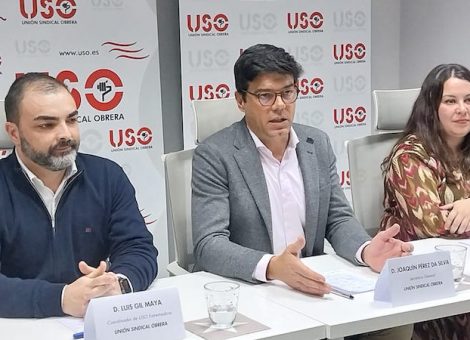 Joaquín Pérez visita la nueva sede de USO-Extremadura en Cáceres