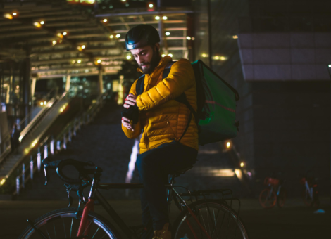 Se aprueba la “Ley Rider” en Europa, con Francia y Alemania en contra