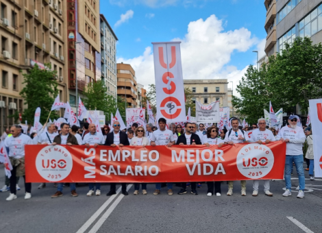 2.000 personas se movilizan con USO en Cáceres por “Más empleo, más salario, mejor vida”